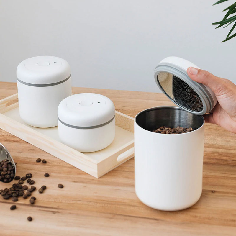 https://makerscoffee.com/wp-content/uploads/2020/06/Fellow-Atmos-Vacuum-Canisters-Matte-white.jpg