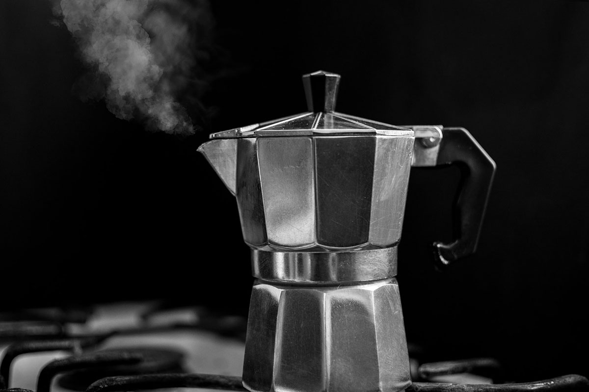 How to Make Coffee in a Moka Pot | Moka Pot Coffee Brewing Guide