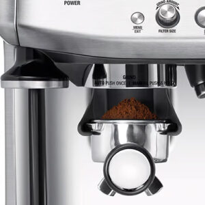 Auto grind & dose with an integrated conical burr grinder with 30 grind settings