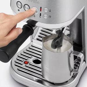 manual or automatic milk froth microfoam